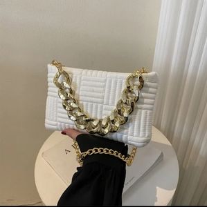 Quilted chain square bag
